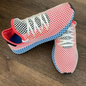 GREAT condition Adidas Deerupt Runner Sneakers